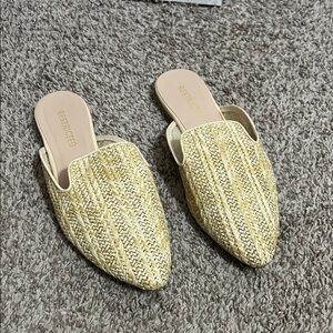 Restricted Raffia Cream Tan Pointed Toe Slip On Mule Sandals Size 9